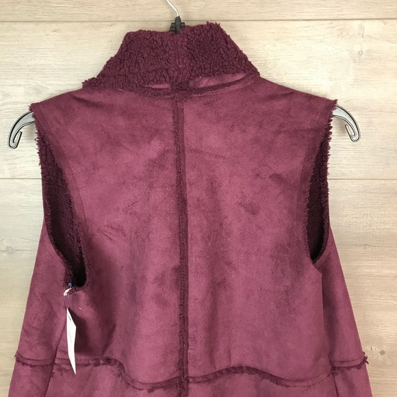 Caslon Womens Reversible Faux Shearling Vest - Picture 6 of 8